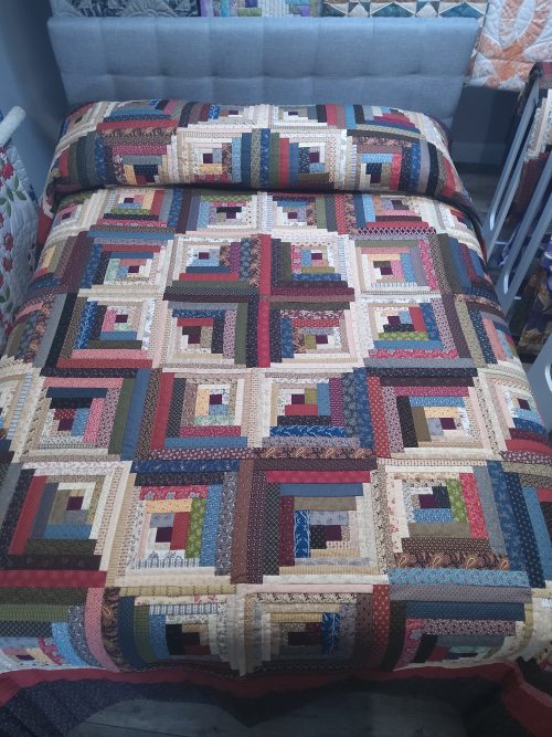 Curvey Log Cabin -Queen- 223clc
