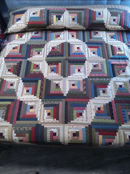 Curvey Log Cabin King 224clc