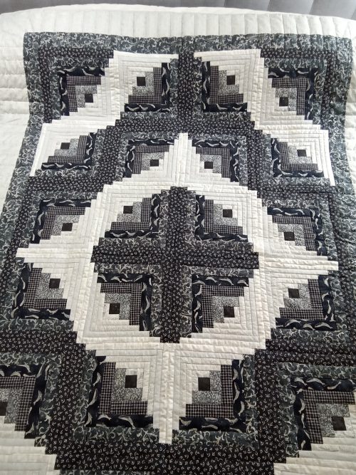 Curvey Log Cabin throw 226clc