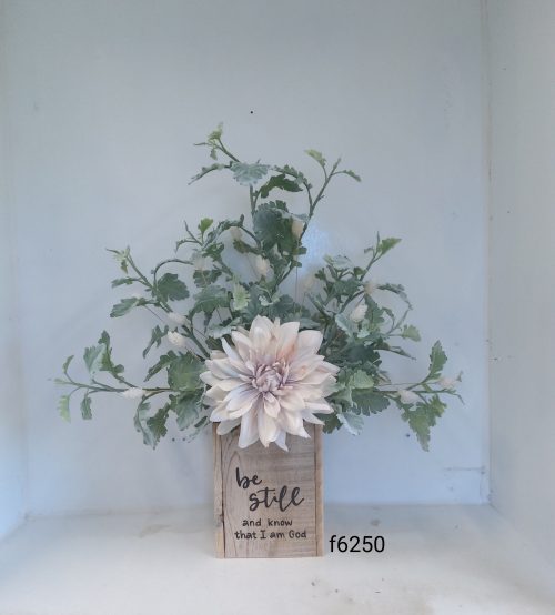 Cream Dahlia Floral f6250