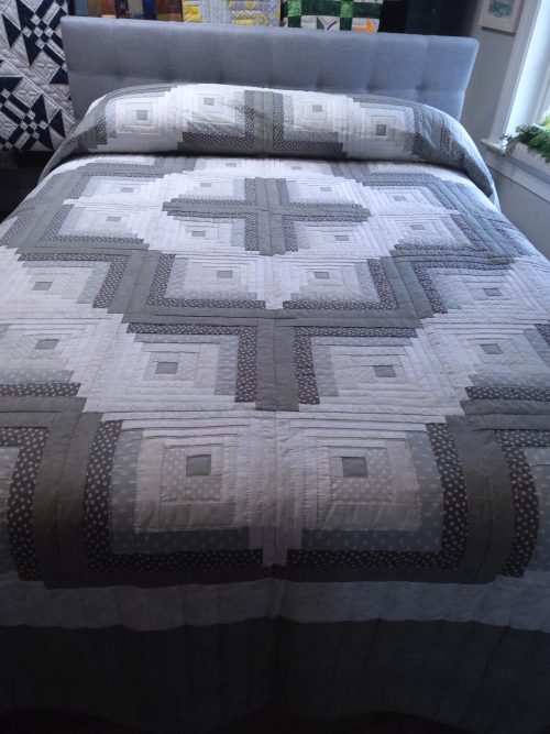 Curvey Log Cabin Queen 240clc - Image 3