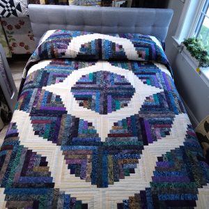 Curvey Log Cabin Queen 241clc