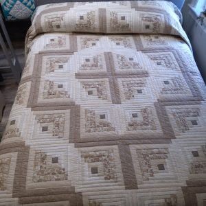 Curvey Log Cabin Queen 246clc