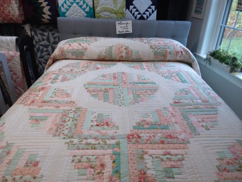 Curvey Log Cabin Queen 251clc - Image 2