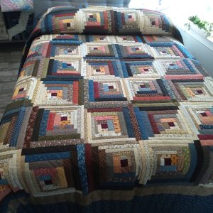 Curvey Log Cabin Queen 254clc