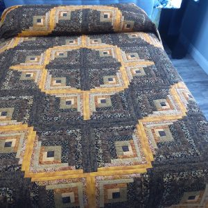 Curvey Log Cabin Queen 255clc