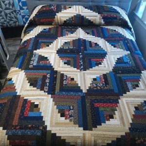 Curvey Log Cabin Queen 263clc