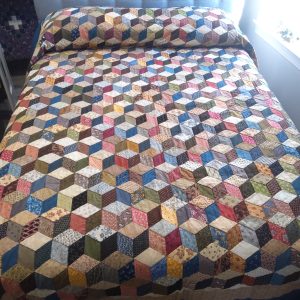 Tumbling Blocks Queen 147tb