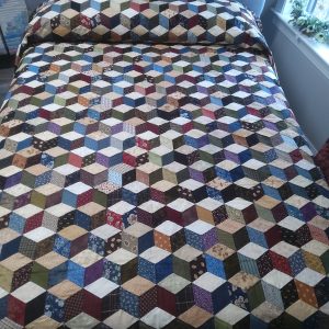 Tumbling Blocks Queen 148tb