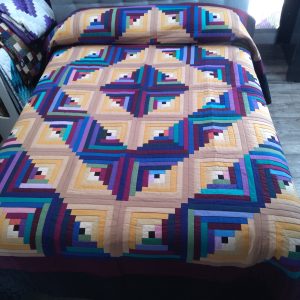 Log Cabin Queen 137lc