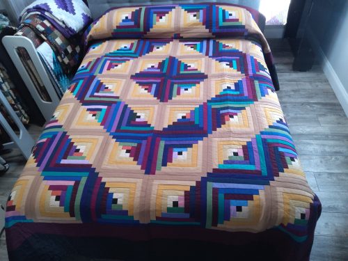 Log Cabin Queen 137lc