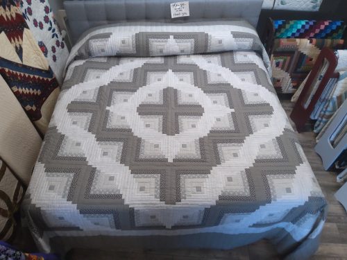 Curvey Log Cabin King 268clc