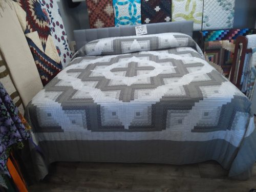 Curvey Log Cabin King 268clc - Image 2