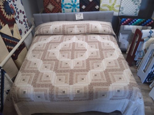 Curvey Log Cabin King 269clc