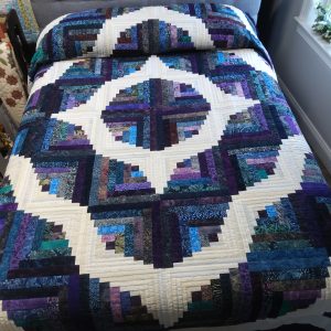 Curvey Log Cabin Queen 270clc