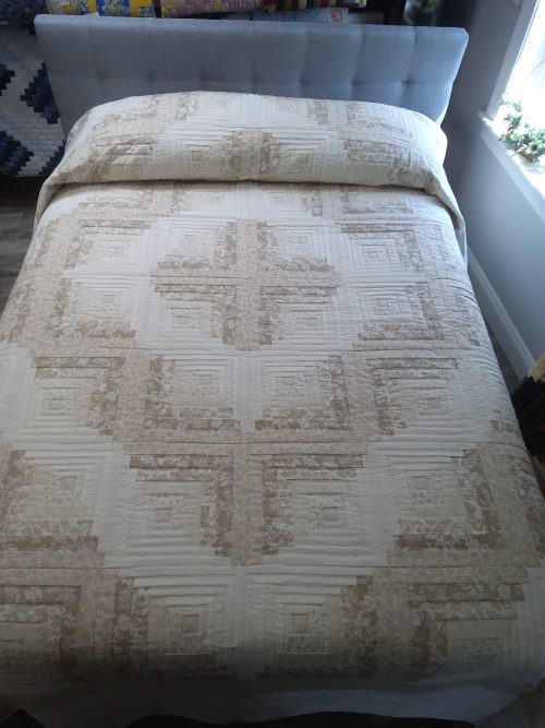 Curvey Log Cabin Queen 275clc