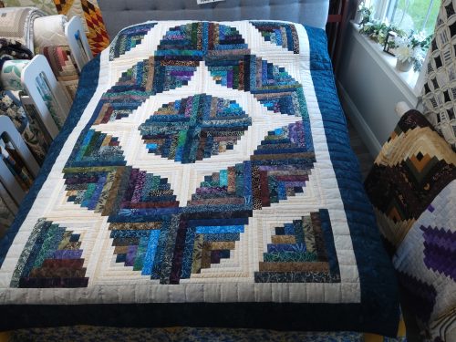 Curvey Log Cabin Throw 278clct