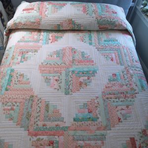 Curvey Log Cabin Queen 280clc