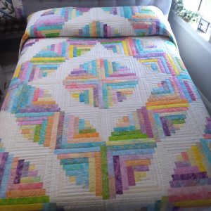 Curvey Log Cabin Queen 283clc