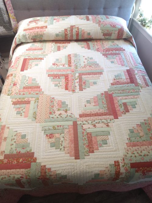 Curvey Log Cabin Queen 287clc