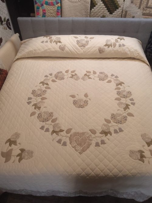 Curvey Log Cabin Queen 288clc