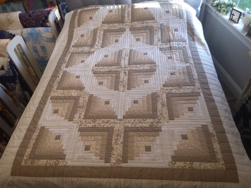 Curvey Log Cabin Throw 289clc