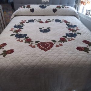 Alternative view of Heart of Roses Queen 131hor