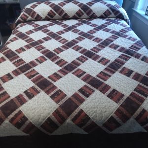 Alternative view of Railroad Crossing Queen 144rc