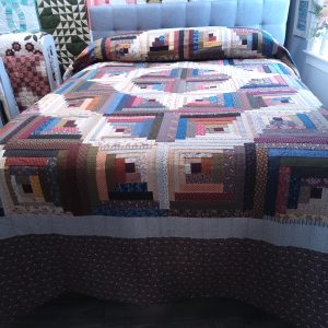 Alternative view of Curvey Log Cabin Queen 311clc