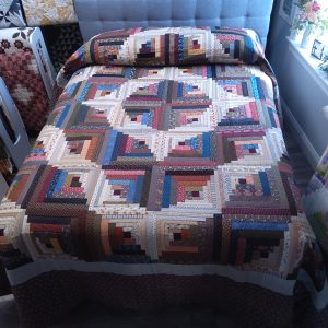 Curvey Log Cabin Queen 311clc