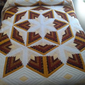 Diamond Star Log Cabin Queen 105dslc