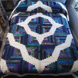 Curvey Log Cabin Queen