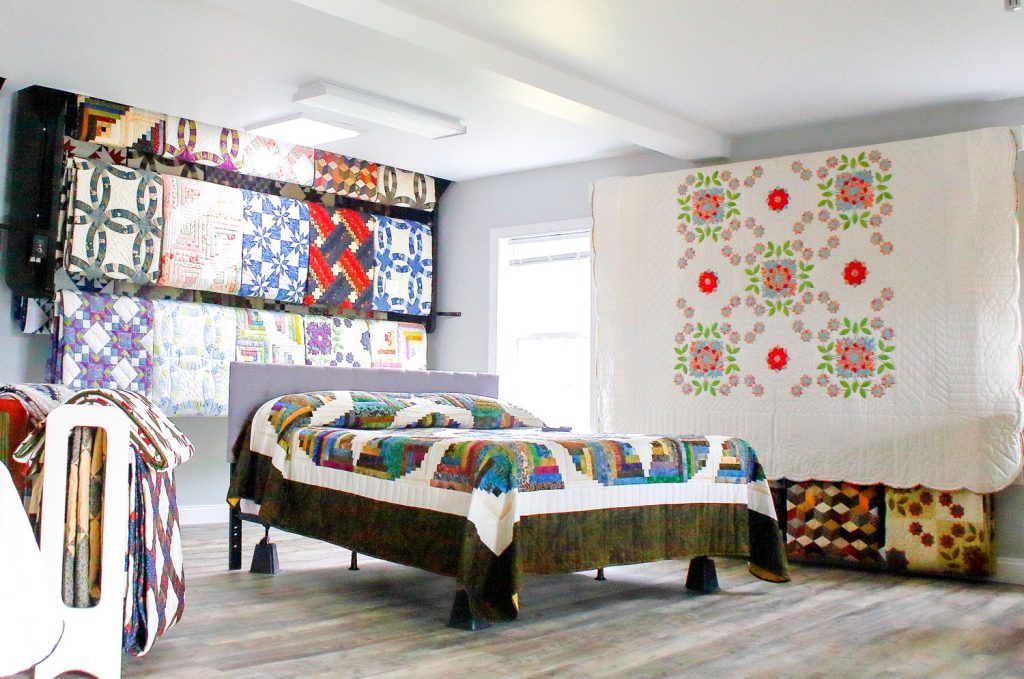 Amish Handmade Quilt Shop In Lancaster PA Lantz Homestead